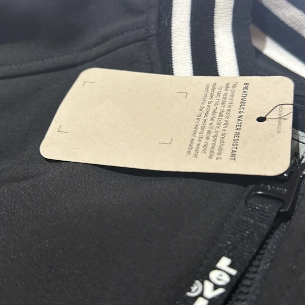 NWT Levi's Men's Softshell Varsity Bomber Jacket Black Large